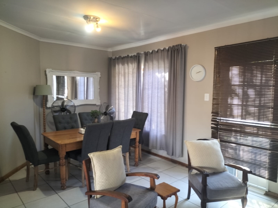 To Let 2 Bedroom Property for Rent in Langenhovenpark Free State